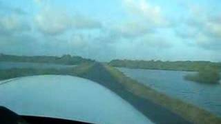 preview picture of video 'Landing in Placencia, Belize'
