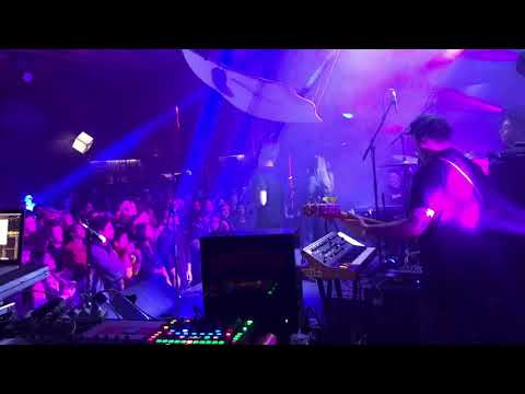 DeAndre - Sway. Bad Opera - The Howler 2017