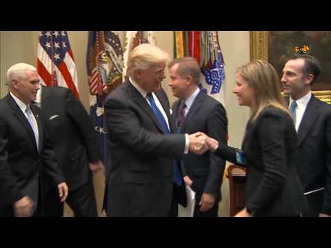 Trumps nya tweets: "Falska nyheter"