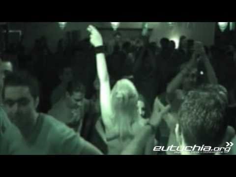 Goldenfinger - Sicko Leako (Live)