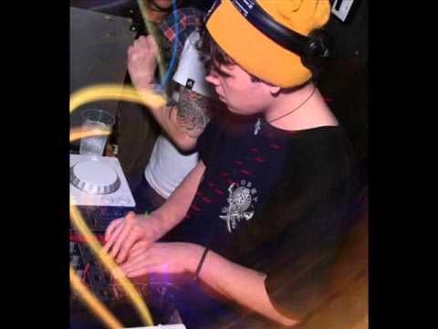 Spektrum & Spookz -  Violate (feat.  Capo Lee) (Hypho Remix)