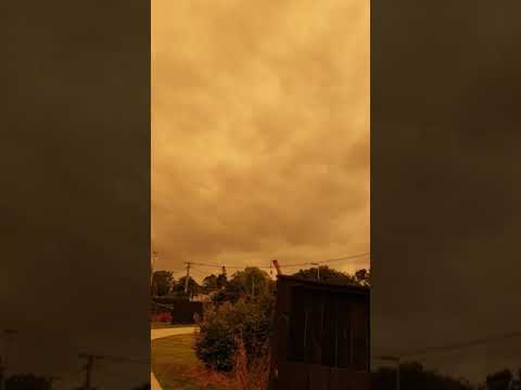 Kulay dilaw ang kalangitaan sa NZ ng dahil sa sunog sa Australia