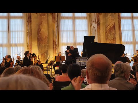 Seong-Jin Cho : Mozart Piano Concerto No. 23 in A major, K. 488 (20220521 Würzburg, Germany)