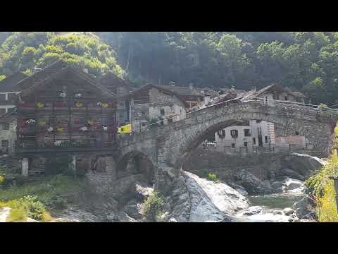 Rassa: Borgo più bello d'Italia di 67 abitanti in Valsesia #village#view #history #mountains #asmr