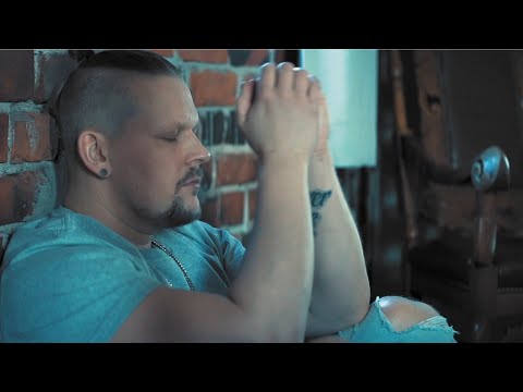 Henrikki - Vikasietotila (Official Video)