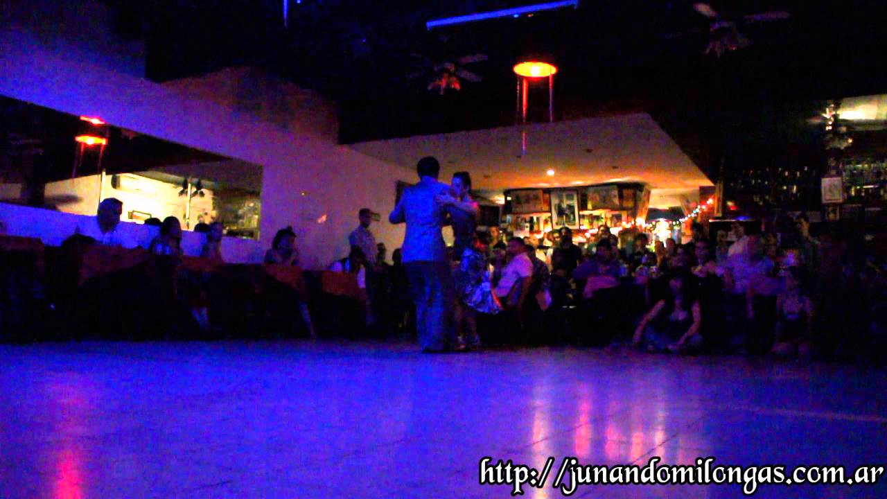 CRISTHIAN SOSA Y MARIA NOEL SCIUTO en MILONGA10 (Milonga)