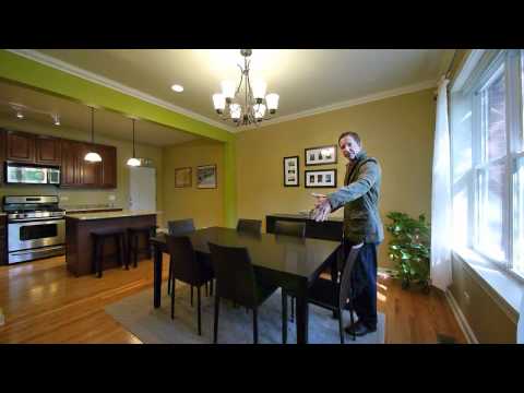 A Ravenswood 2-bedroom with a unique duplex-down option A Ravenswood 2-bedroom with a unique duplex-down option