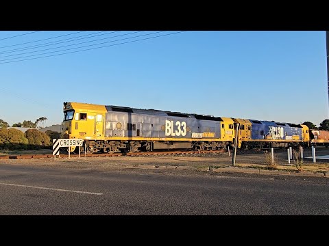 9711V/7937V PN down empty grain (BL33, BL30), Melbourne to Speed, 2000, 5/2/25, Ararat Junction VIC