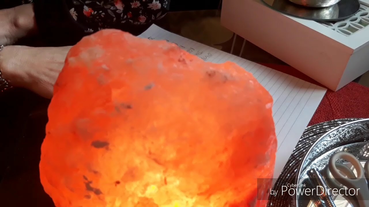 Watch Lampe De Sel Blanc Now Une lampe magique 😉😉😉 LA LAMPE AUX CRISTAUX DE SELS D'HIMALAYA