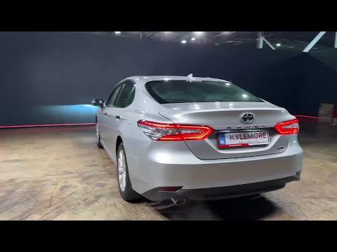 Toyota Camry HYBRID 2.5L AUTOMATIC - CRUISE CONTRO - Image 2