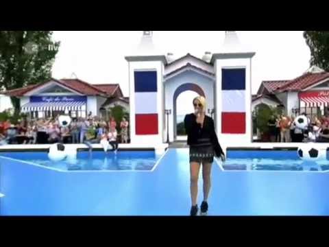 Kate Ryan - Ella Elle l'a  (ZDF  Fernsehgarten  |  26-6-2016)