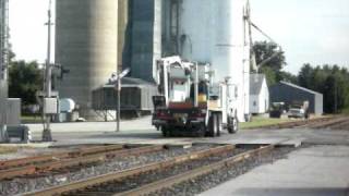 preview picture of video 'High-rail truck getting on main track. (8-17-10) Carlinville, IL.'