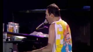 Queen - Bohemian Rhapsody (Live At Wembley Stadium 1986)