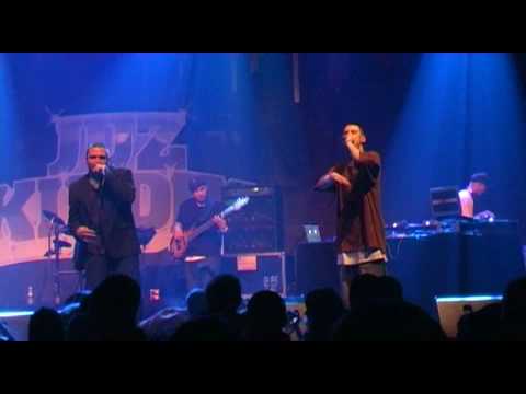 Juz Kiddin featuring Scully - How will I know (Live at Spit Personality release night)