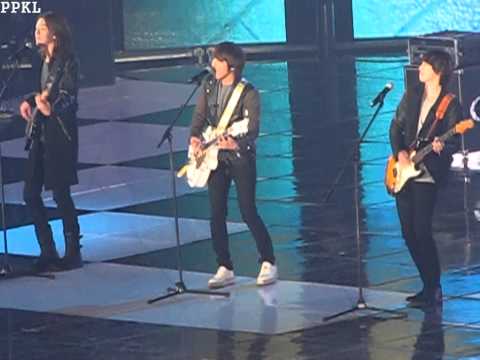 2011 KPOP WORLD FESTIVAL in changwon 씨엔블루(CNBLUE) part.1