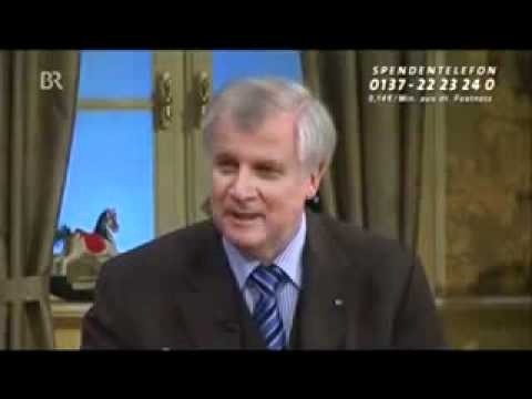 Horst Seehofer soll eine Zahl vorlesen