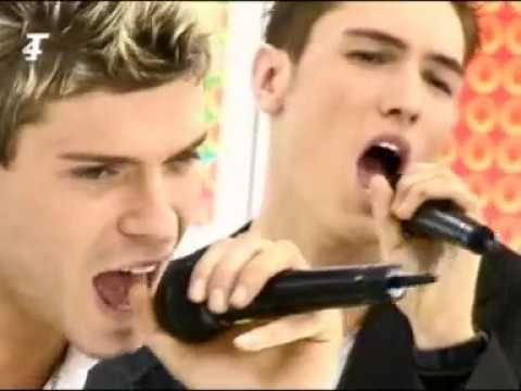 PHIXX - Hold On Me (Live at Popworld 02.11.03)