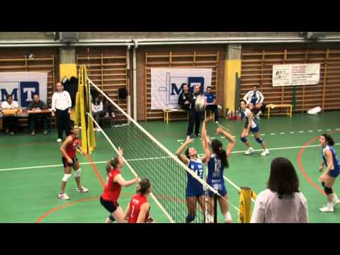 6 - difesa Debby e pallo Fede in MT Atletico vs Altedo del 20.11.10.mpg