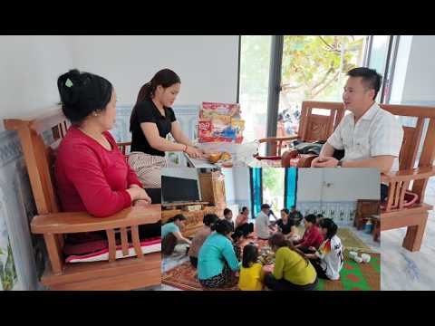 Engineer CHU came to wish Duyen a Happy New Year but couldn't stay to have dinner with her.