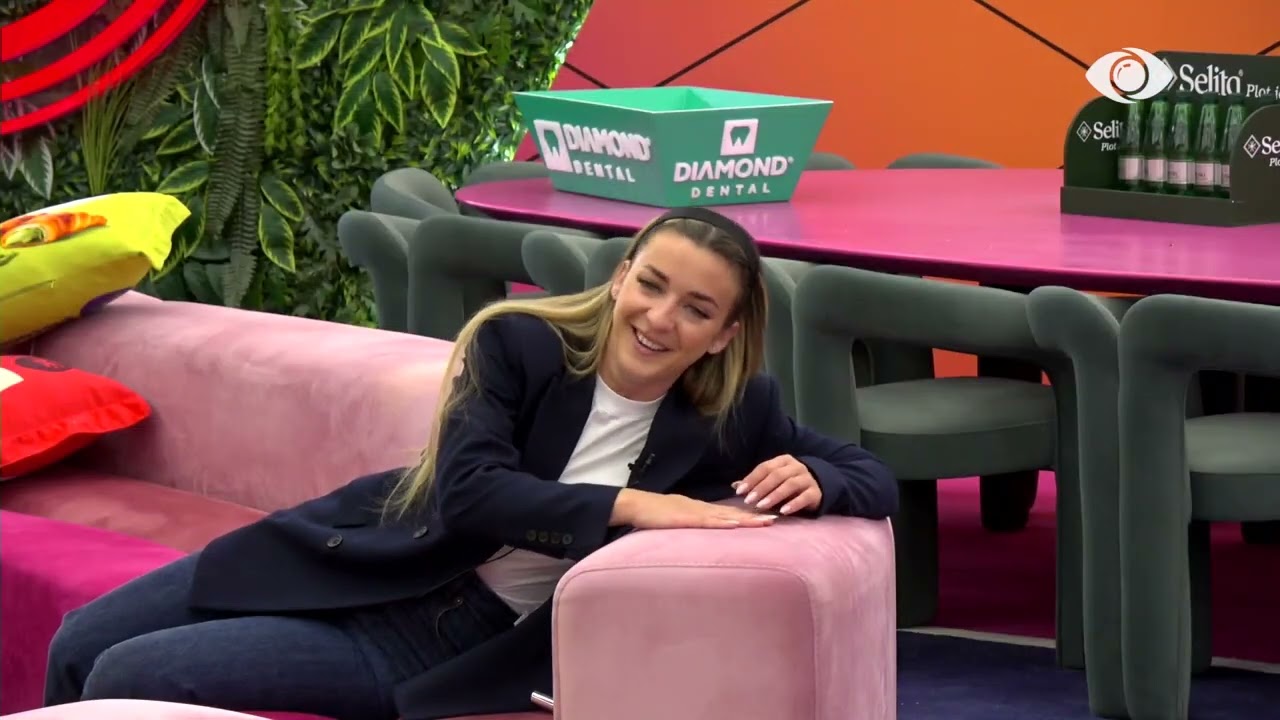 Ortakëria e pastër shikohet/ Rogerti diskuton me Juelën: Kam dashur të të masazhoj, nuk më ke lënë