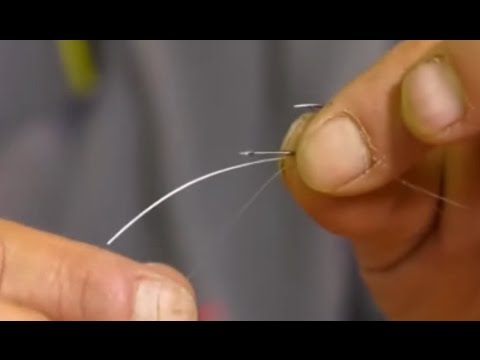 How to Tie a Spade-Shaped Fishing Hook: Marco Volpi Explains | Pesca Da Riva TV