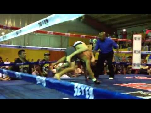 Gianni la " kriptonita " vs Carlos Apodaca22/03/14