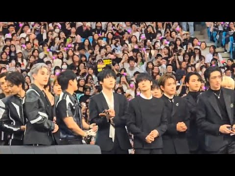 StrayKids Reaction to Hyunjin Win, Ateez, Idols reaction to Cortis & TWS At AAA 2025