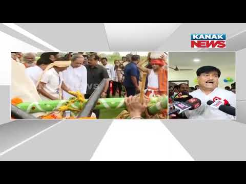 CM Naveen Performs "Akhi Muthi Anukula" On Occasion Of Akshaya Tritiya At OUAT Farm, Bhubaneswar