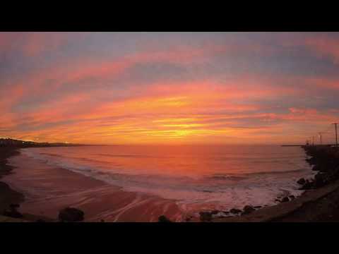 Nascer do sol deslumbrante do porto de Oamaru - Waitaki, Nova Zelândia