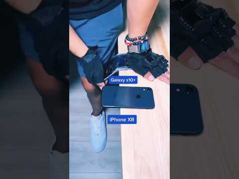 iPhone XR vs Galaxy S10+ which one breaks first - “Bend Test”#phones #apple #samsung #galaxy #shorts