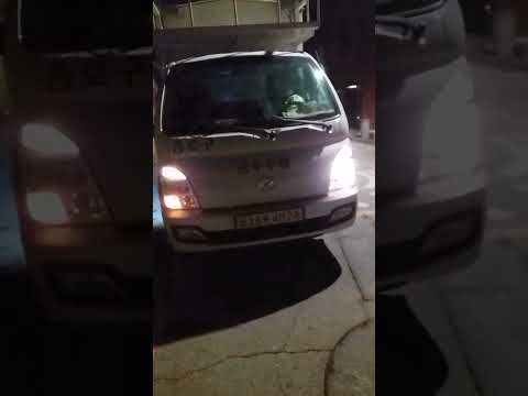 Garbage truck in the alley 2023 0118 21:24