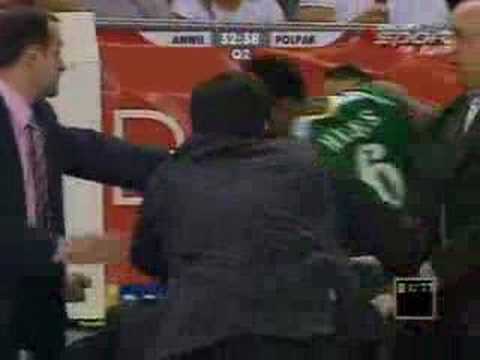 Rzut Garnera na sekundę przed końcem połowy (POLPAK)