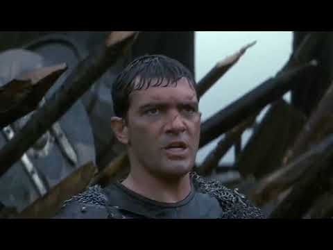 Rezo antes del combate final -  13 Guerreros (1999)