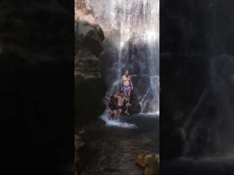 Cascada El Salto del Orangután  en Victoria Caldas, Vivelo con Kahuma Aventuras