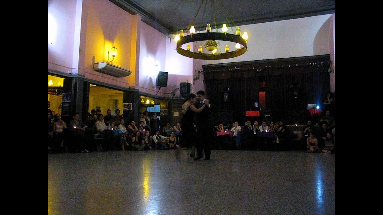 SEBASTIÁN JIMÉNEZ y MARÍA INÉS BOGADO en ¡Viva la Pepa! milonga