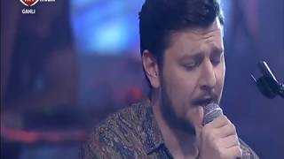 Mustafa Ceceli & Sinan Akçıl & Ekin Uzunlar - Simsiyah & Son Bir Kez