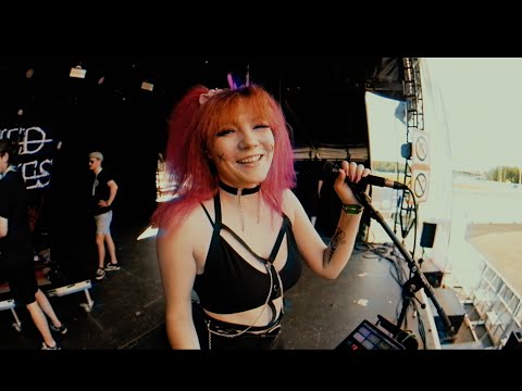 Stoned Statues - Who Do You Think You Are?