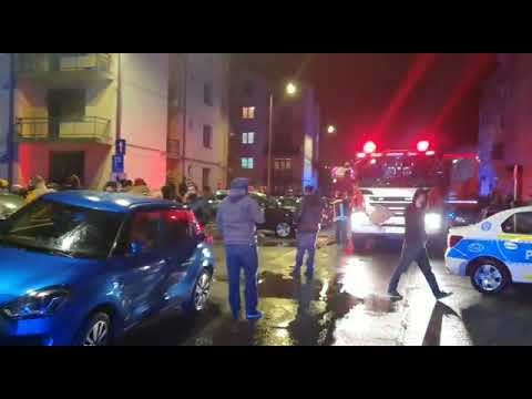 Un bărbat din Săcele a turnat benzină pe un bloc și i-a dat foc