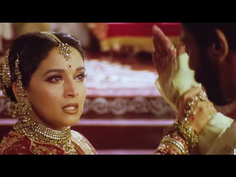 Madhuri Dixit slaps Milind Gunaji | Devdas