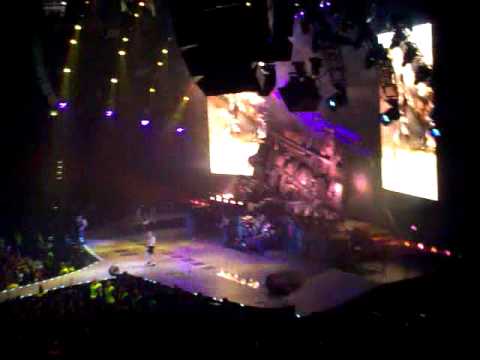 AC/DC - War Machine (Live In Prague 2009)