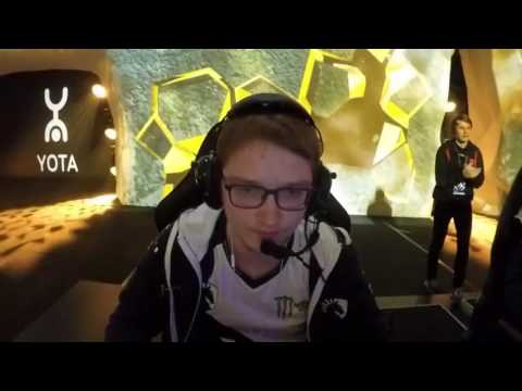 Matumbaman's reaction after getting ganked by EG, but got a triple kill