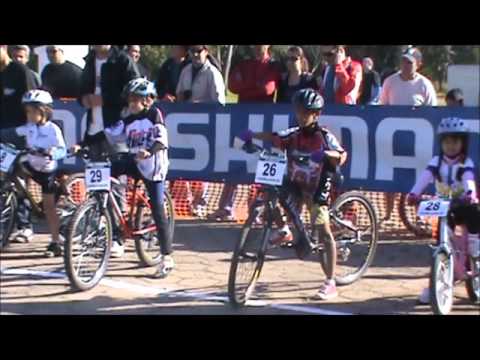 Largada e Chegada Categoria KIDS no SHIMANO Short Track - CIMTB São Lourenço - MG 2011