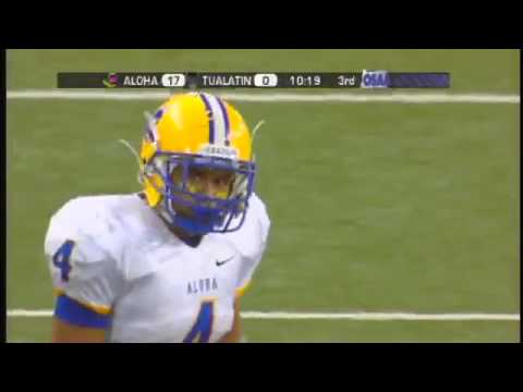 Aloha RB Thomas Tyner breaks tackles and bounces outside for the 1st Down