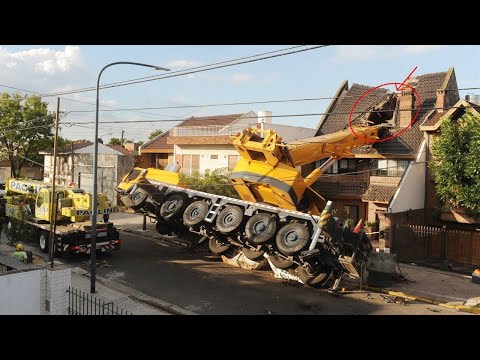 TOP 20 Dangerous Heavy Equipment Operator Fails - Idiots Crane, Truck & Dozer FAILS Compilation