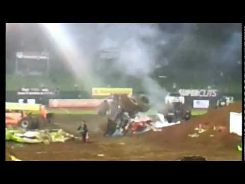 Monster X Tour Truck Show - "The General" crash