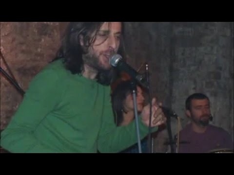 Anılar Düştü -Gitarın Asi Çocukları [Kazım Koyuncu] | 2013 © Anadolu Müzik Yapım