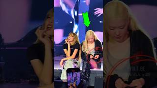 Download lagu What Exactly Is Lisa Checking on Rosé?! 😂 #blackpink #lisa #rosé mp3