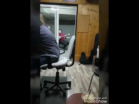 Όμορφες αναμνήσεις από το studio με τον Ανδρέα Καραντίνη στην πρώτη μου δισκογραφική δουλειά...