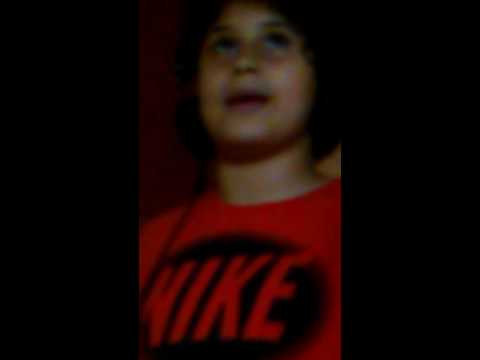 Dieghito canta e balla