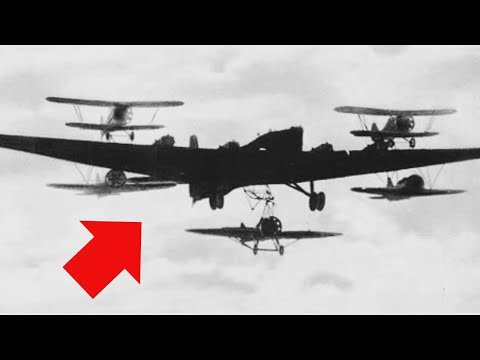 Il bombardiere che sganciava aerei invece di bombe nella Seconda Guerra Mondiale